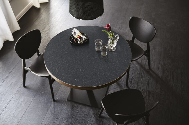 Rockland Nero 80x260 2.08